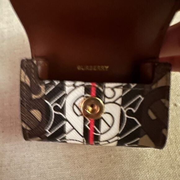 Burberry Beige E-Canvas Monogram Stripe AirPods Pro Case - authentic - Picture 8 of 16